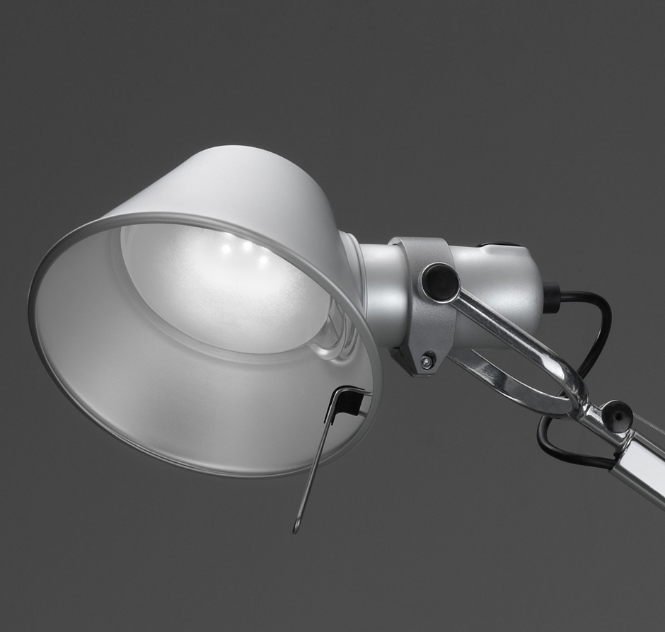 Artemide Tolomeo Tavolo LED mit Tischfuß