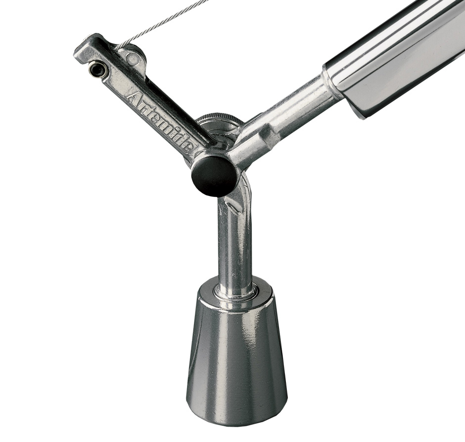 Artemide Tolomeo Schraubbefestigung