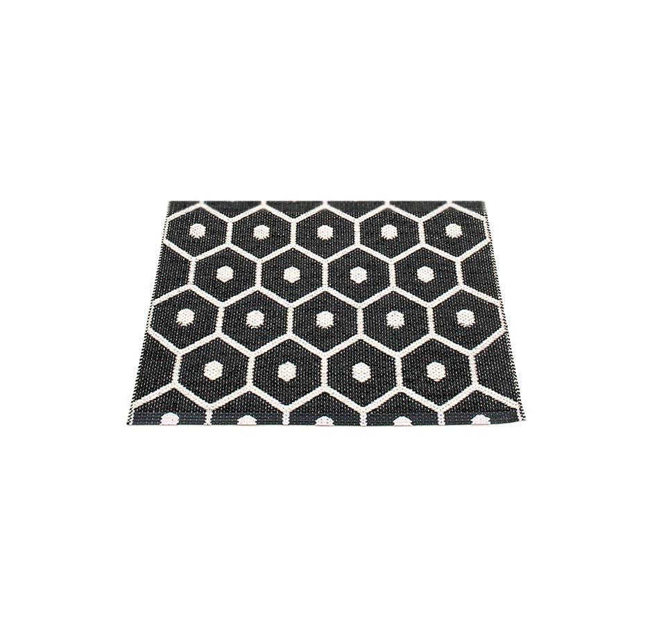 pappelina Honey Kunststoff-Teppich/Fußmatte 70 x 60 cm schwarz/vanille